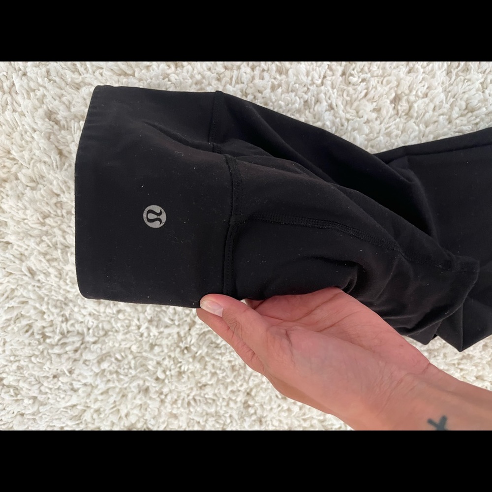Black lululemon leggings